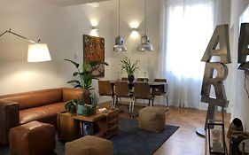 Art Apartments